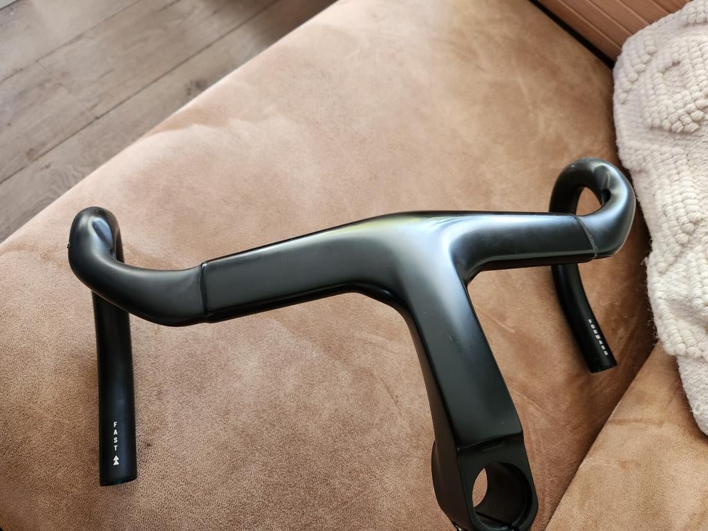 Trek Madone Cockpit Stuur.
Srl 9 Gen 7 , 8, Auto-onderdelen, Uitlaatsystemen, Nieuw, Ophalen of Verzenden