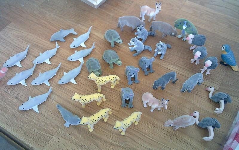 38 troetels mini diertjes 1 KOOP, Verzamelen, Supermarktacties, Plus, Ophalen of Verzenden