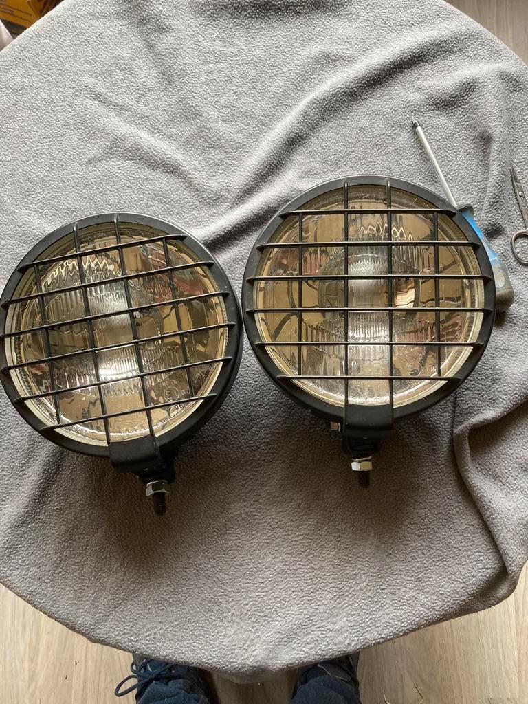 Oldtimer 2 Hella verstralers type Rallye 1000 met roosters, Auto-onderdelen, Verlichting, Ophalen of Verzenden, Gebruikt