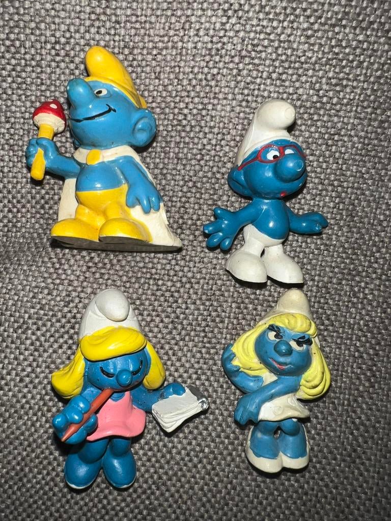 4 vintagr oude smurfen, Verzamelen, Smurfen, Ophalen of Verzenden, Zo goed als nieuw, Verschillende Smurfen