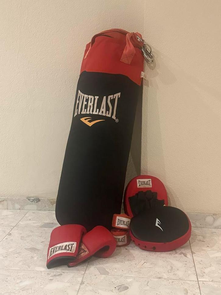 Everlast Bokszak met complete accessoires set, Sport en Fitness, Boksen, Gebruikt, Bokszak, Ophalen of Verzenden