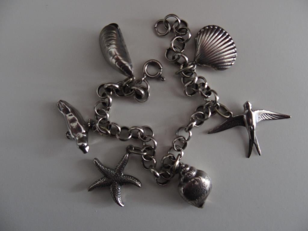 ZILVEREN BEDELARMBANDJE MET 6 BEDELTJES (THEMA: STRAND), Verzenden, Zilver, Armband