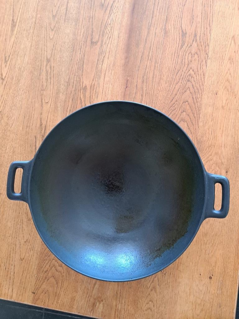Gietijzeren wokpan, Ophalen, Gietijzer, Wok
