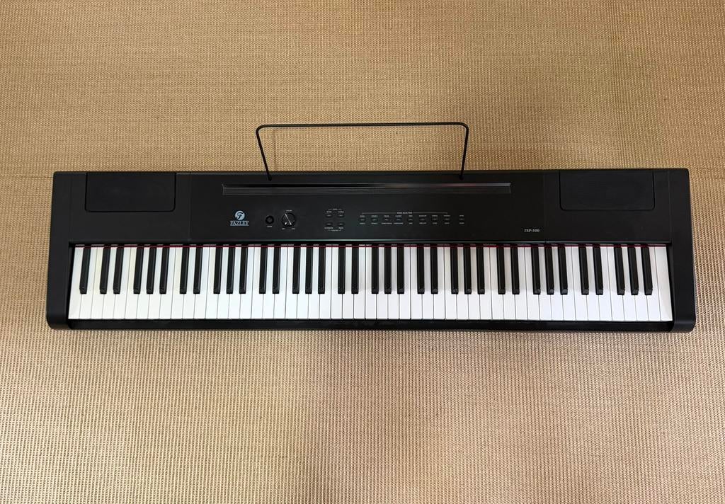 Fazley fsp-500 met onderstel!, Muziek en Instrumenten, Piano's, Ophalen, Zwart, Digitaal, Zo goed als nieuw