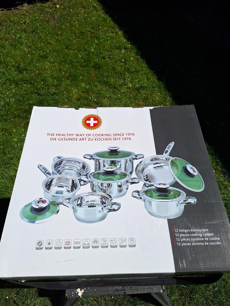 Pannenset 12 delig, nieuw., Huis en Inrichting, Keuken | Potten en Pannen, Ophalen of Verzenden, Nieuw, Rvs, Pannenset