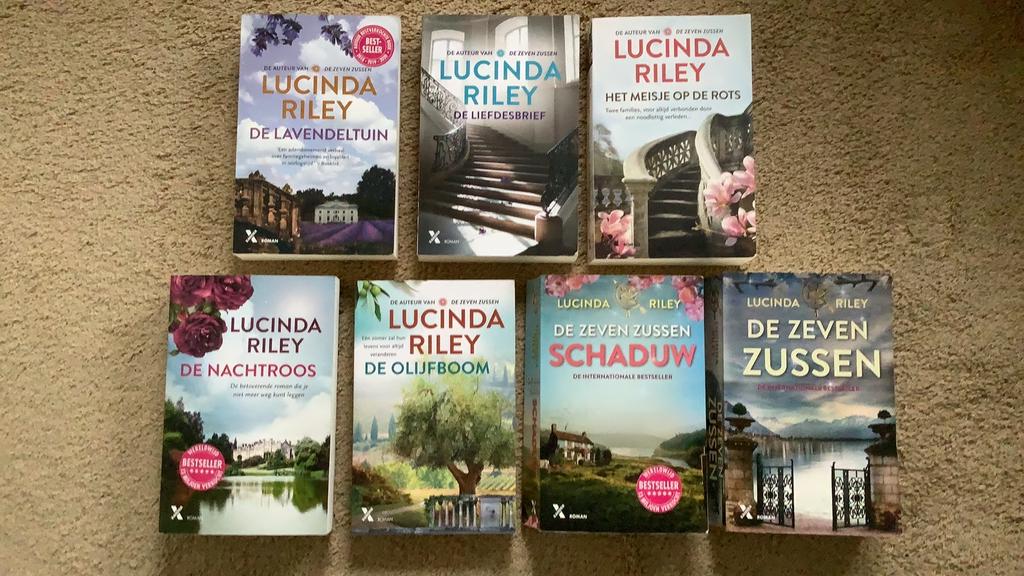 Lucinda Riley, 7x: Schaduw - Liefdesbrief - Nachtroos -, Boeken, Ophalen of Verzenden, Zo goed als nieuw