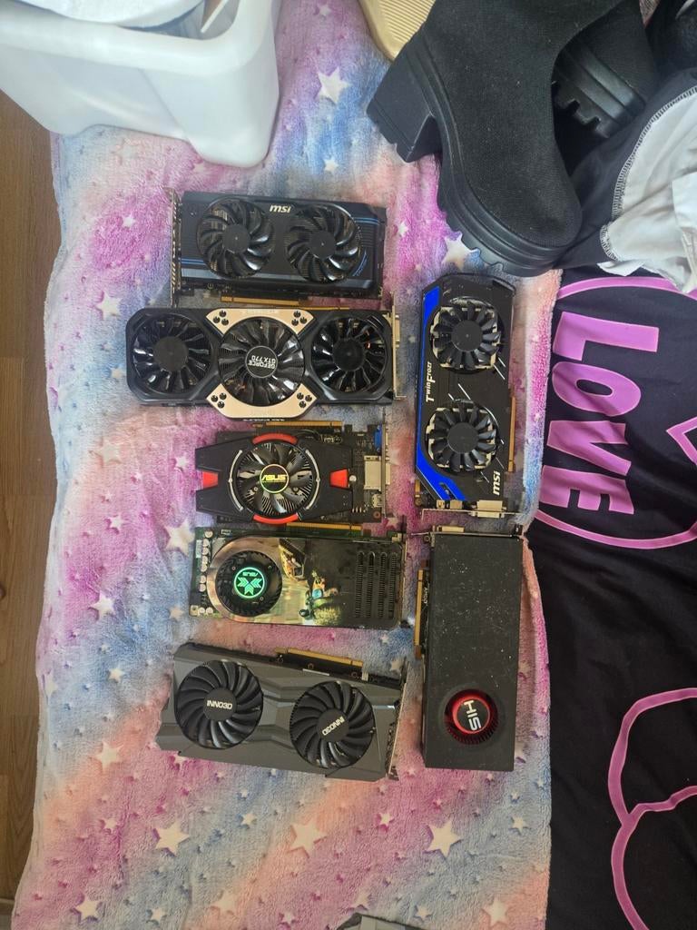 Partij grafische kaarten, werking onbekend, Computers en Software, Overige Computers en Software, Ophalen