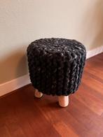 Leuk krukje poef met houten pootjes, Minder dan 50 cm, Rond, Nieuw, Ophalen of Verzenden