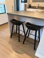 Twee keukenkruk / barkruk zwart, Ophalen, Zo goed als nieuw