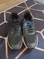 Gedragen zwarte sneakers maat 38, Ophalen, Gedragen, Zwart, Sneakers of Gympen