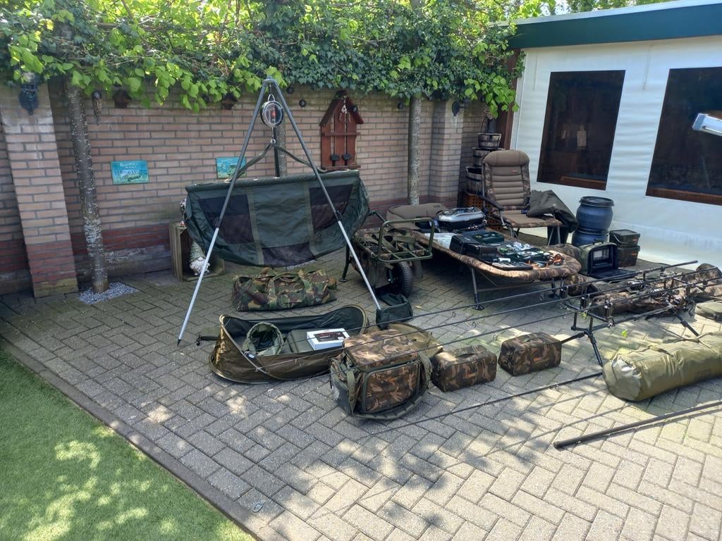 Fox karper set (alleen set verkoop) voerboot verkocht, Watersport en Boten, Hengelsport | Karpervissen, Ophalen, Zo goed als nieuw