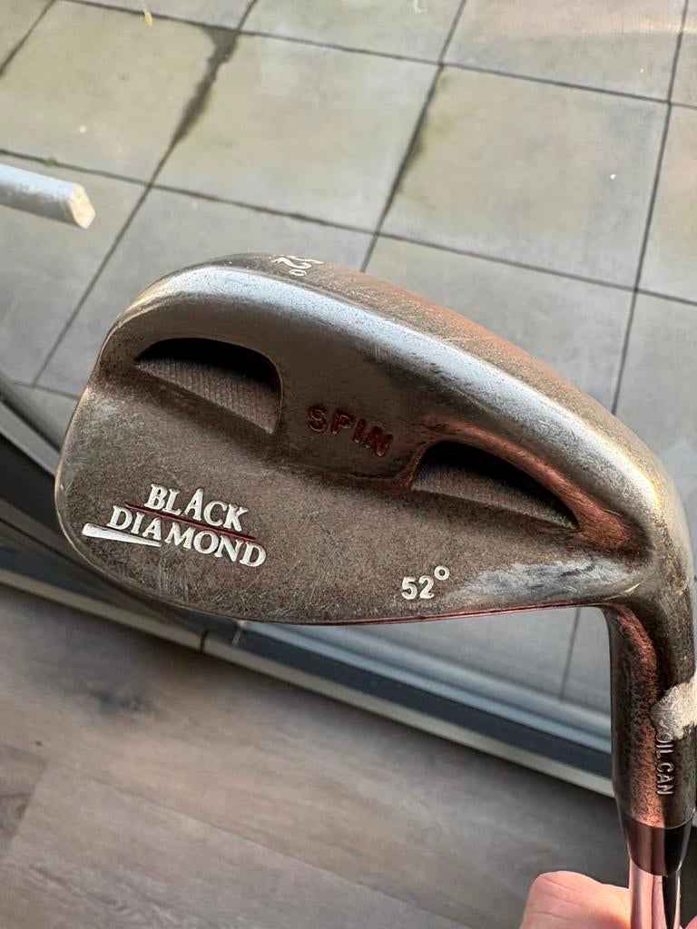 Black diamond 52gr gap wedge +1inch jumbo grip, Sport en Fitness, Golf, Ophalen of Verzenden, Zo goed als nieuw, Club