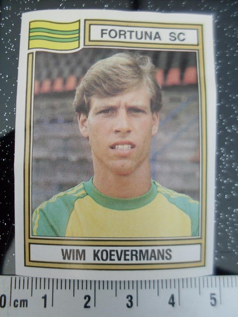 panini sticker voetbal 83 fortuna sc Wim Koevermans nr 87, Verzenden, Zo goed als nieuw, Overige binnenlandse clubs, Poster, Plaatje of Sticker
