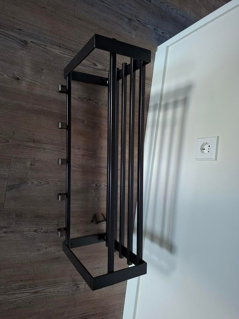 Zwarte kapstok!, Huis en Inrichting, Wandkapstok, Ophalen of Verzenden, Zo goed als nieuw, Minder dan 100 cm