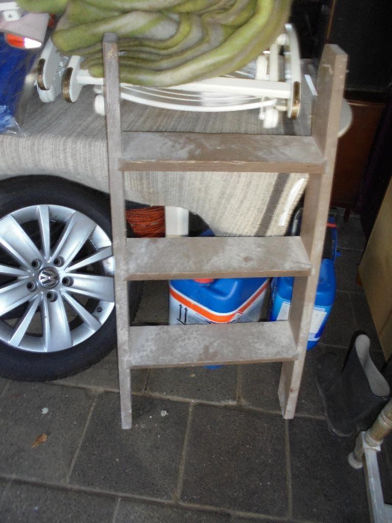 honderd jaar oude trap, Ophalen, Zo goed als nieuw, Trap, Minder dan 2 meter