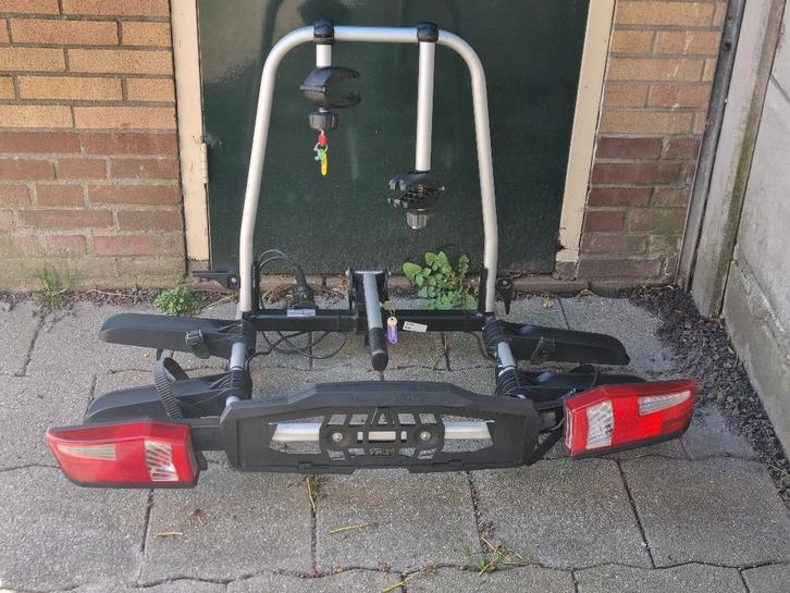 Lichtgewicht fietsendrager Uebler  F22 Voor 2 E-bike's, Auto diversen, Fietsendragers, Gebruikt, Trekhaakdrager, 2 fietsen, Brede banden