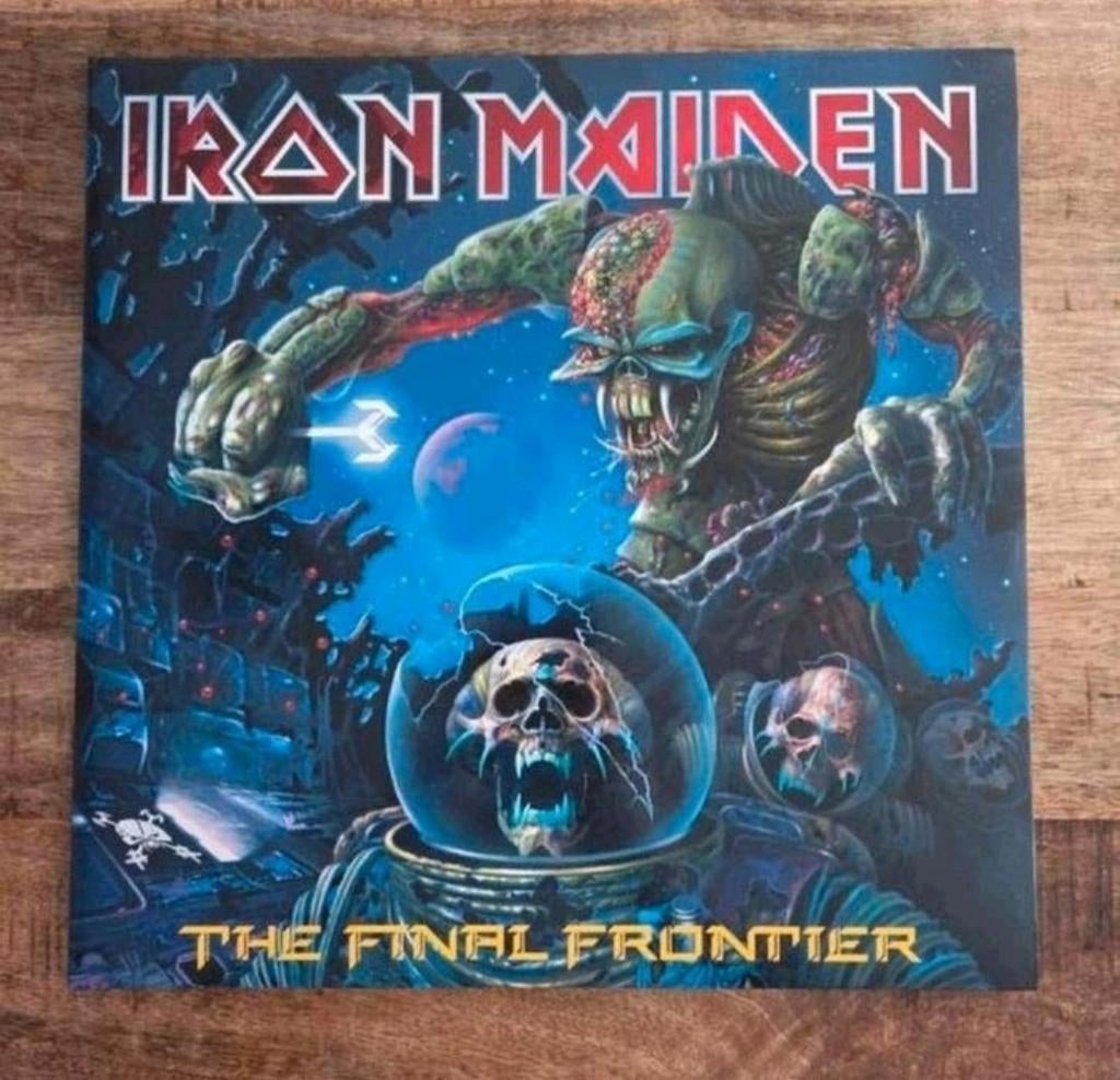 Dubbel lp Iron Maiden the final frontier, Cd's en Dvd's, Vinyl | Hardrock en Metal, Ophalen of Verzenden, Zo goed als nieuw, 12 inch