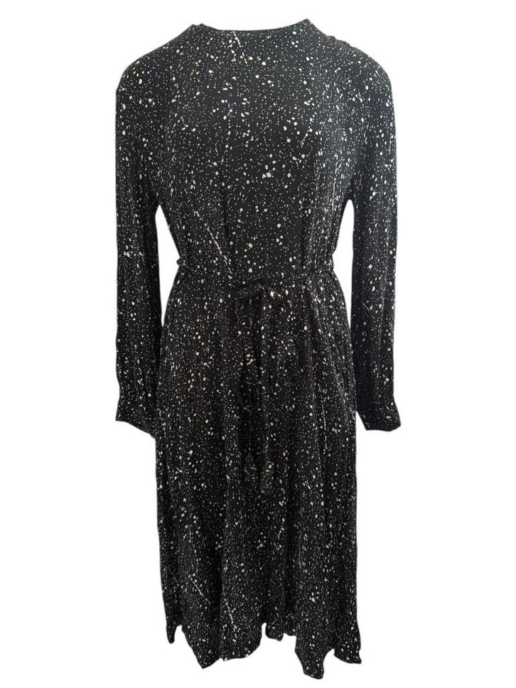 Vanilia jurk L, Kleding | Dames, Jurken, Zo goed als nieuw, Maat 38/40 (M), Zwart, Onder de knie, Ophalen of Verzenden