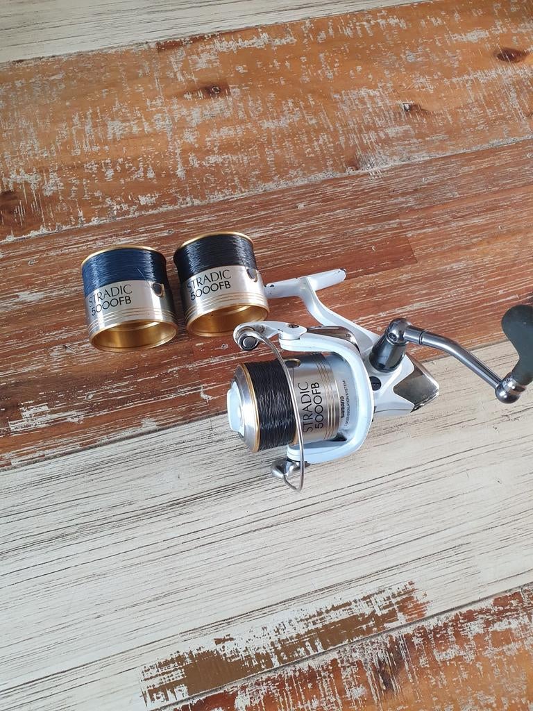 **1 shimano stradic 5000fb Incl 2x reserve spoelen **, Watersport en Boten, Ophalen of Verzenden, Gebruikt, Molen