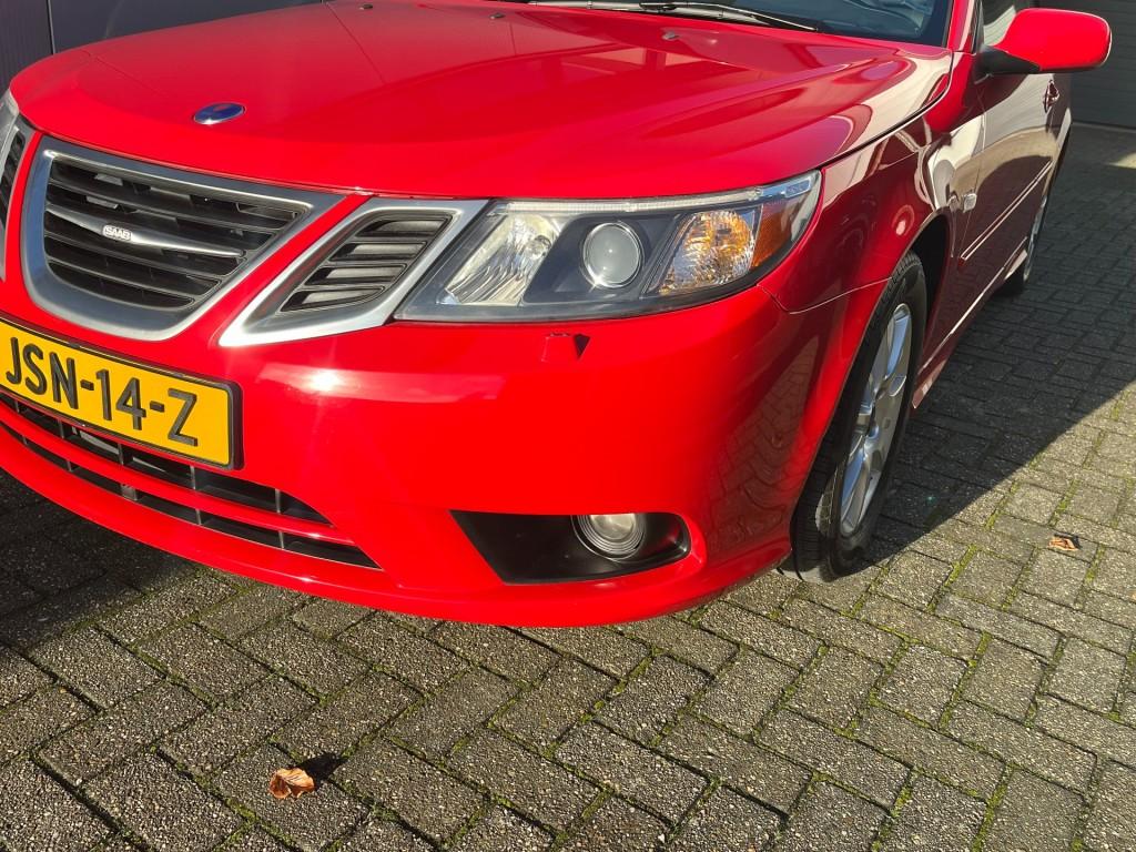 Saab 9-3 2.0 Ltr automaat in Rood incl btw, Automaat, 1998 cc, Gebruikt, Huisgarantie