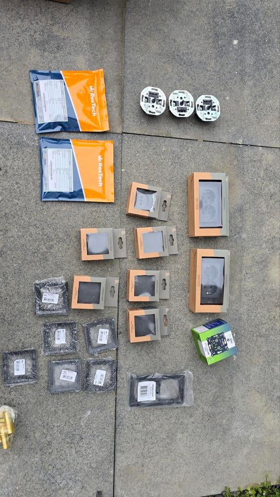 Berker Schakelmateriaal, Contactdozen, LED strips & Dimmer, Ophalen of Verzenden, Nieuw