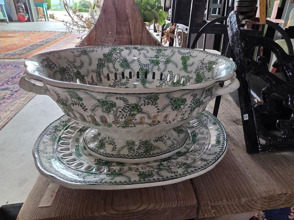 Antieke porseleinen fruittest/ fruitschaal, Ophalen of Verzenden