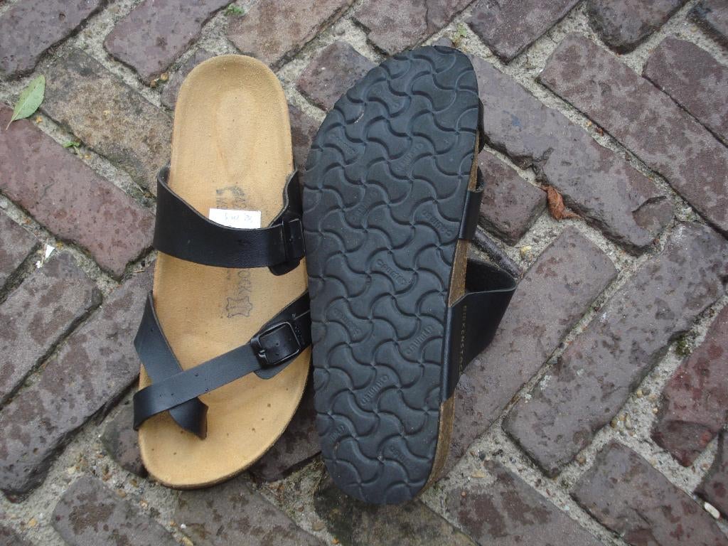 BIRKENSTOCK MAYARI ZWART 42 NU GRATIS VERZENDING PER POST, Kleding | Dames, Schoenen, Slippers, Verzenden, Zwart, Zo goed als nieuw