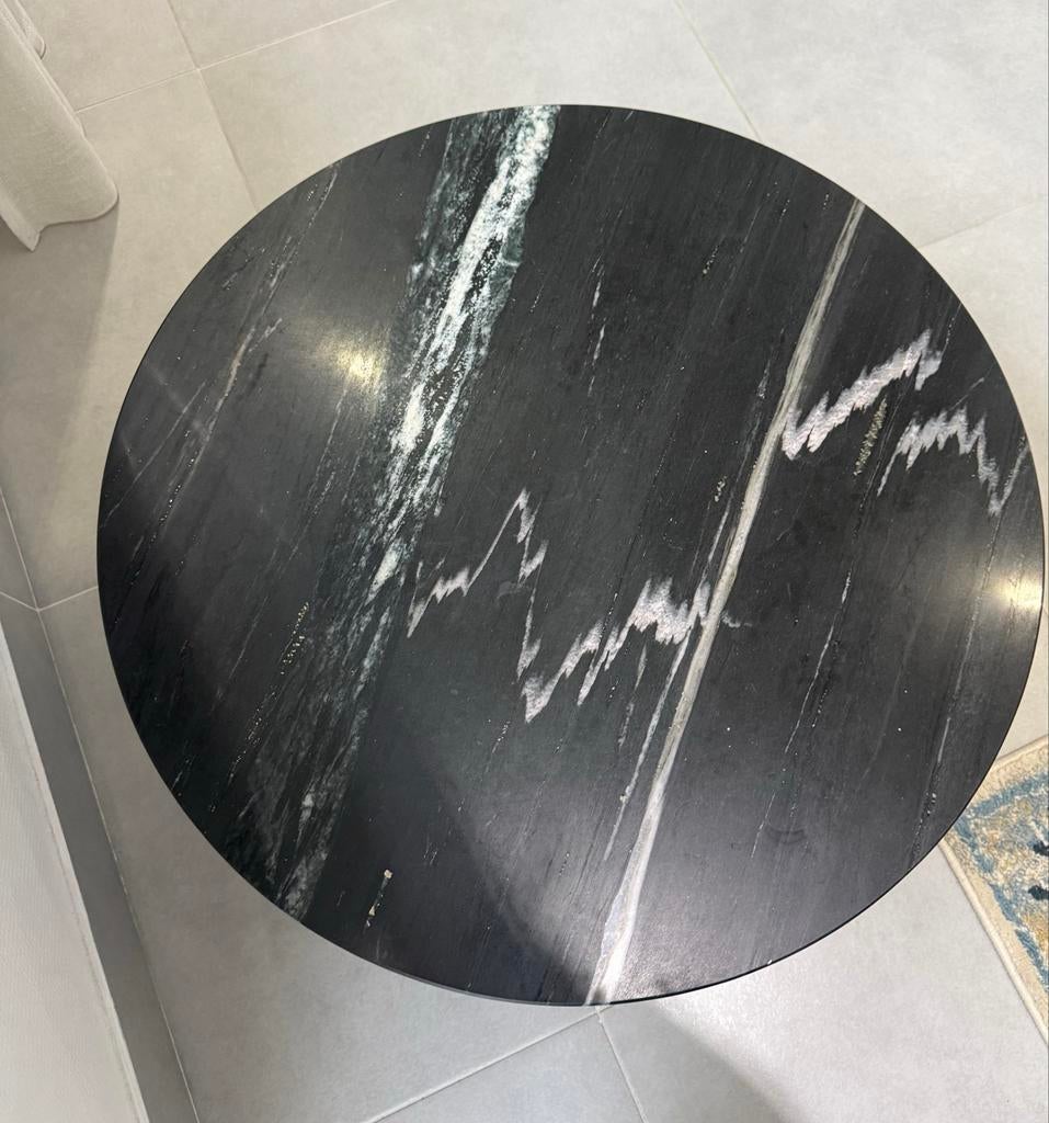 Moderne ronde salontafel met marmeren blad, Huis en Inrichting, Tafels | Salontafels, Overige materialen, Rond, Zo goed als nieuw