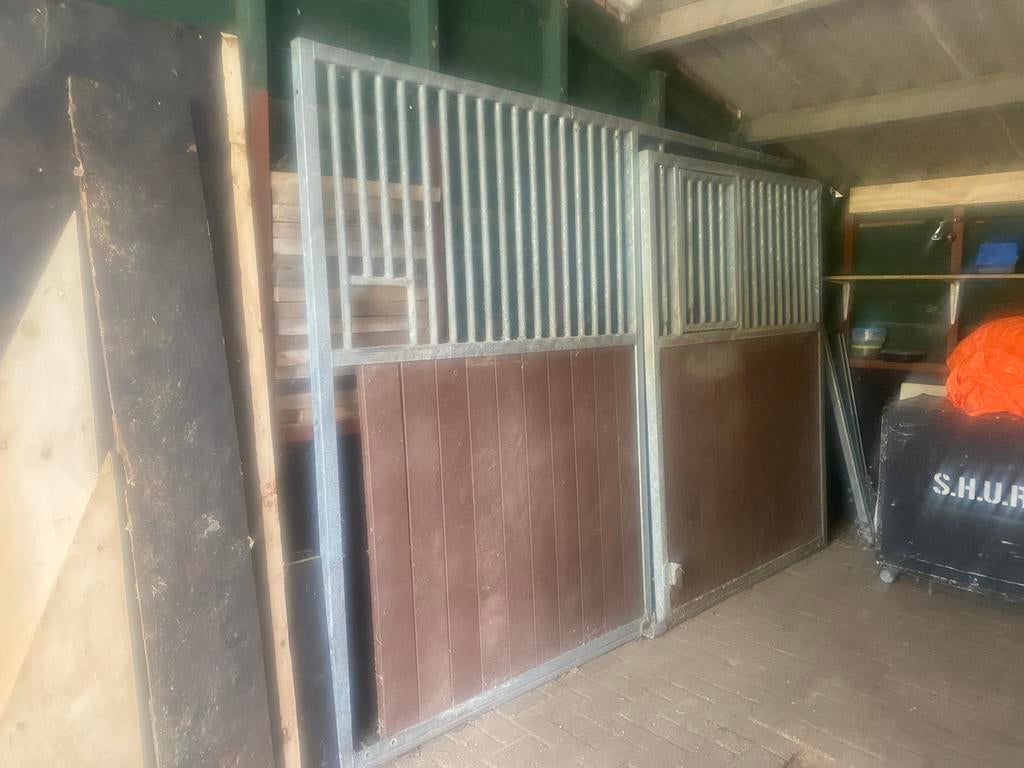 Voorwand met schuifhek tbv Paardenstal, Stalling, 1 paard of pony