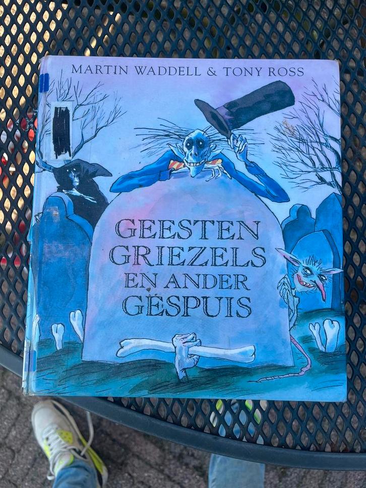 Geesten, Griezels en Ander Gespuis - Martin Waddell & Tony R, Boeken, Kinderboeken | Jeugd | onder 10 jaar, Gelezen, Fictie algemeen