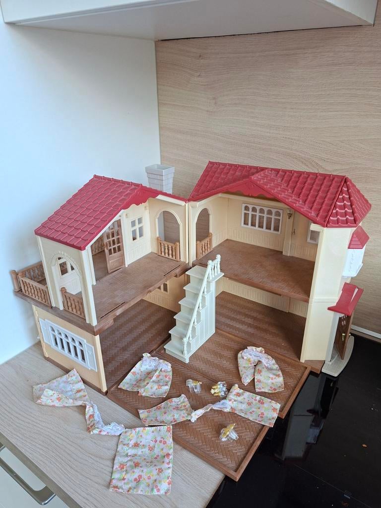Sylvanian Families huis met trap en balkon, Ophalen of Verzenden, Poppenhuis
