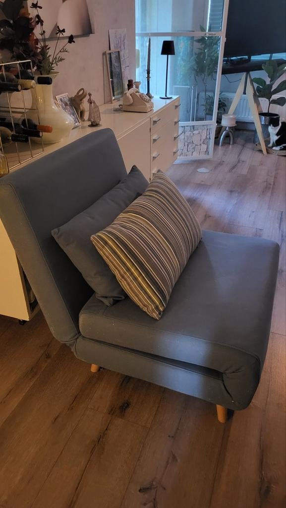 Slaapfauteuil Home 24 - Compact en Comfortabel, Huis en Inrichting, Ophalen, Gebruikt, Eenpersoons, Blauw