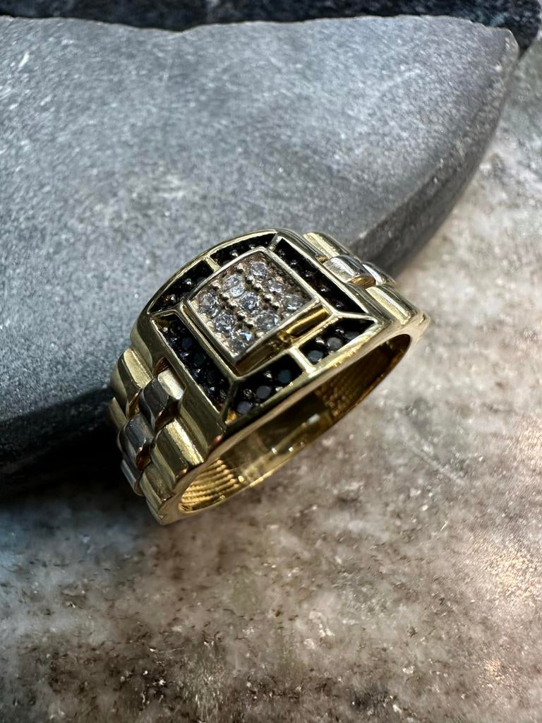 14k Gouden Zegelring met Zwarte en Witte Stenen, 18 tot 19, Nieuw, Ophalen of Verzenden, Dame of Heer