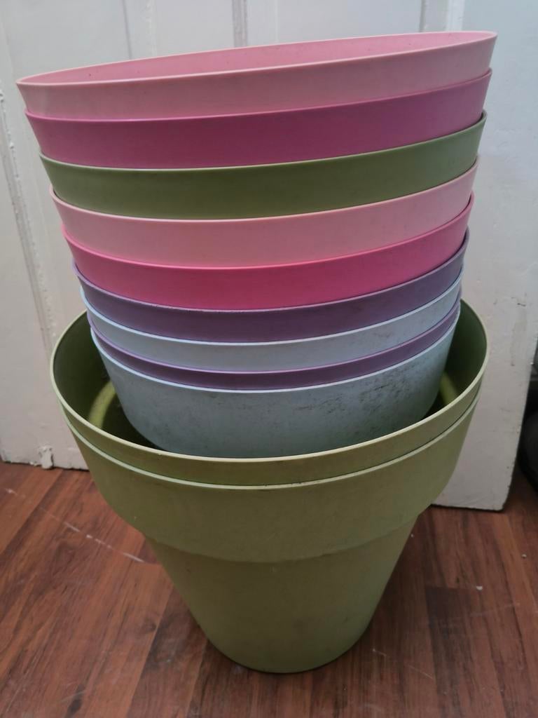 10 bloempotten in vrolijke kleuren, Ophalen of Verzenden