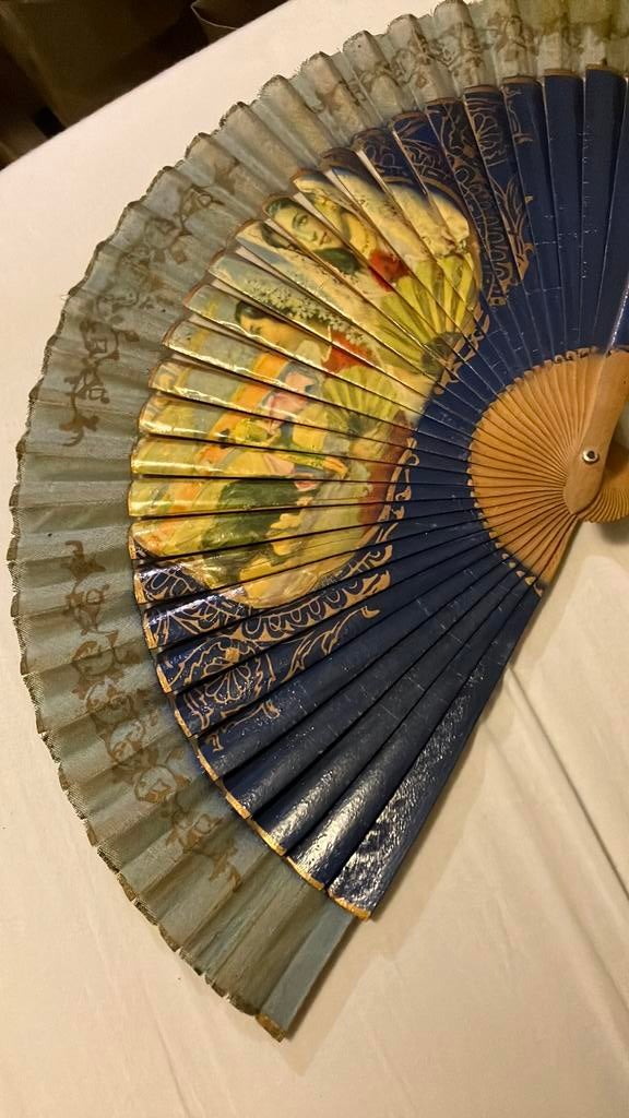 Spaanse vintage waaier stieren gevecht, Ophalen of Verzenden, Dames