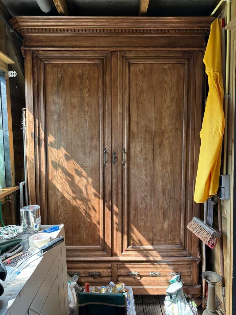 Stevige Grenen kast met 2 deuren en 2 lades, Ophalen