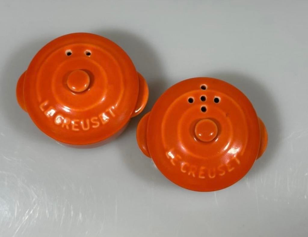 Le Creuset Peper en Zout Stel in Panvorm - Oranje, Le Creuset, Overige typen, Ophalen of Verzenden, Zo goed als nieuw