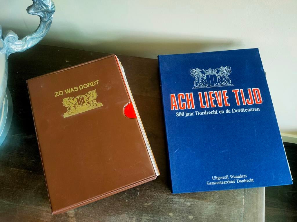 Oude boeken serie Dordrecht, Ophalen