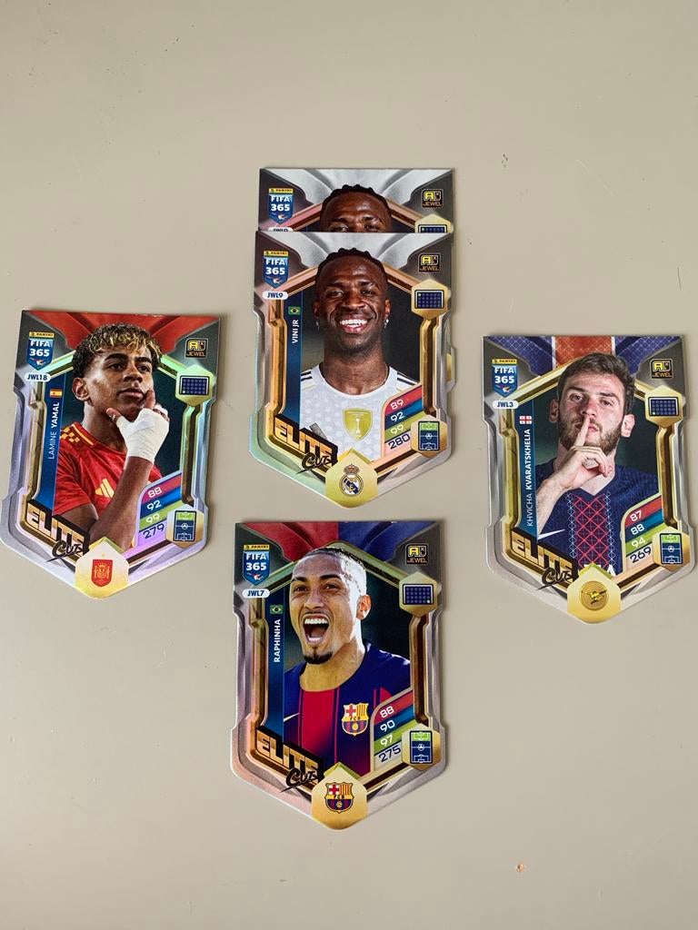 5 Panini FIFA 365 Elite Cut voetbalplaatjes, Ophalen of Verzenden, Gebruikt, Buitenlandse clubs, Poster, Plaatje of Sticker