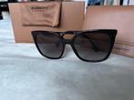 Burberry Zonnebril Emily dames, Sieraden, Tassen en Uiterlijk, Zonnebrillen en Brillen | Dames, Overige merken, Zonnebril, Zwart