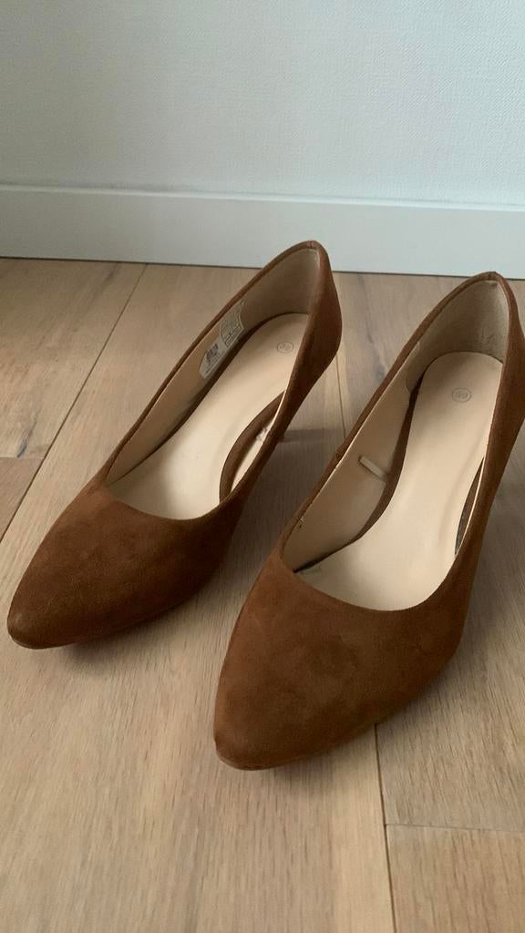 Suède pumps. Nieuw. Maat 39, Ophalen of Verzenden, Nieuw, Pumps