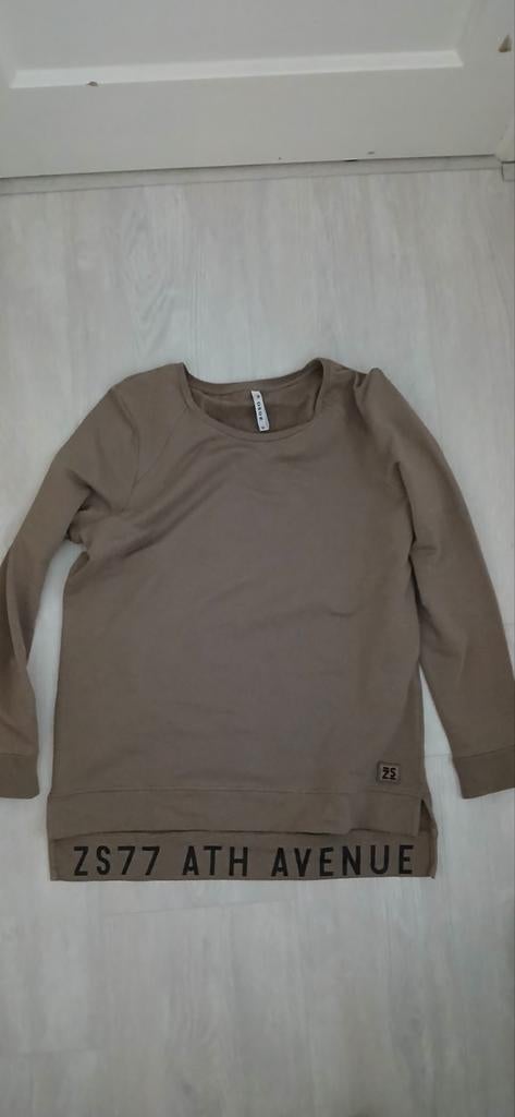 Bruin zoso shirt met logo en tekst mt s, Bruin, Ophalen of Verzenden, Zo goed als nieuw, Korte mouw