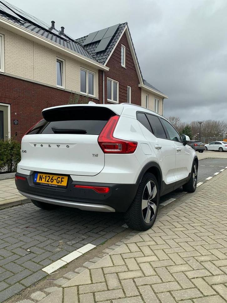 Volvo XC40 T4 190pk Wit, Auto's, Volvo, Particulier, XC40, Benzine, SUV of Terreinwagen, Automaat, Geïmporteerd, Wit, Zwart, Leder