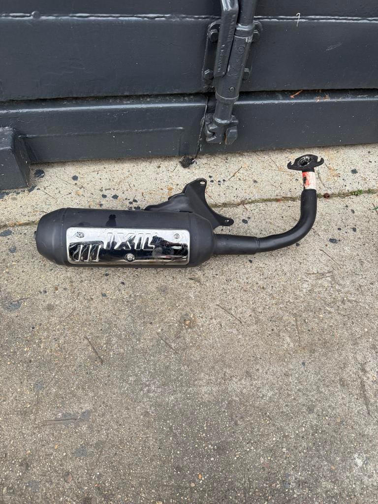 Nieuwe Minarelli horizontale uitlaat, Fietsen en Brommers, Brommeronderdelen | Scooters, Ophalen of Verzenden, Nieuw, Uitlaat