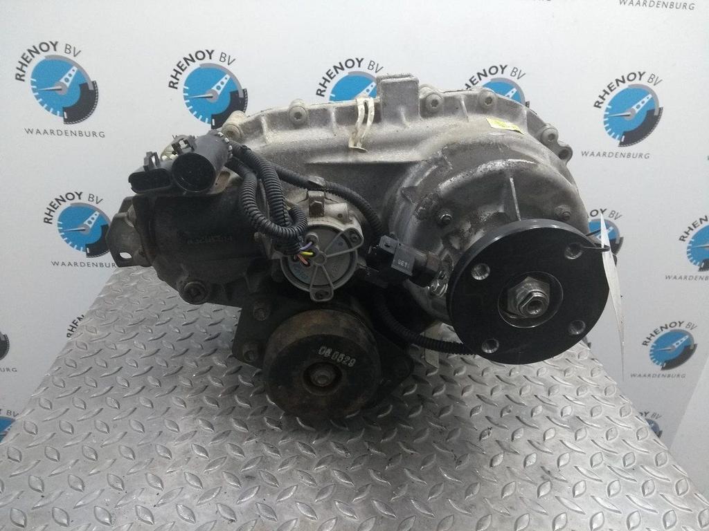HYUNDAI TERRACAN TUSSENBAK 2006, Ophalen of Verzenden, Gebruikt, Stiba lid