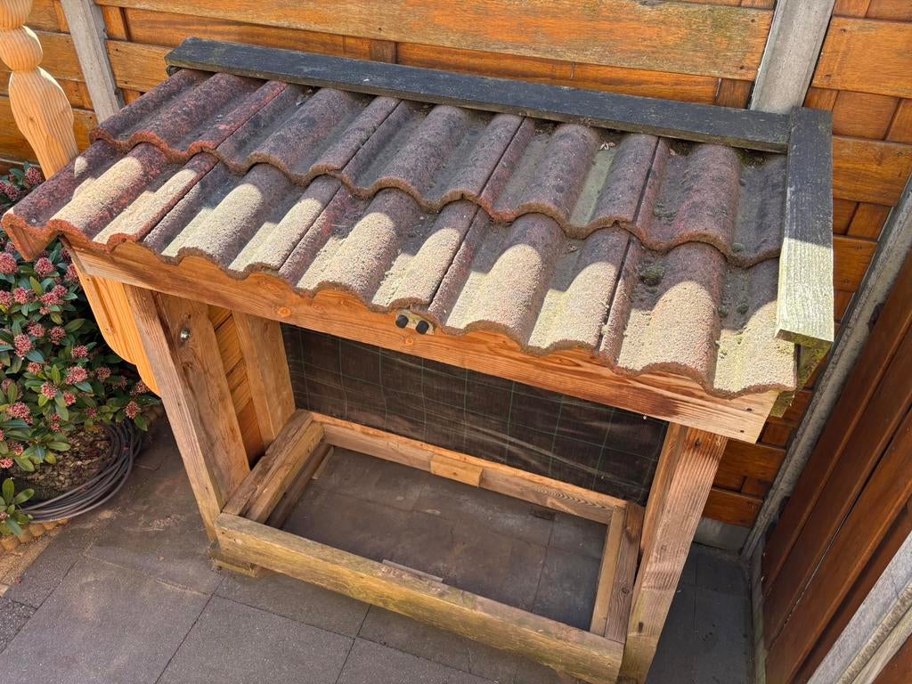 Robuuste houthok met dakpannen, Minder dan 3 m³, Ophalen