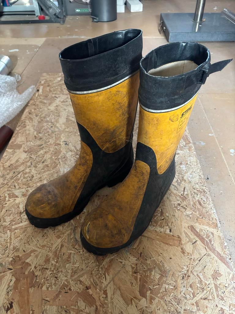 Stihl veiligheidslaarzen maat 44- Gebruikt, Ophalen, Gebruikt