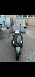 Vespa Sprint 2020 custom kleur carbon zwart, Fietsen en Brommers, Scooters | Vespa, Ophalen, Overige modellen, Maximaal 45 km/u