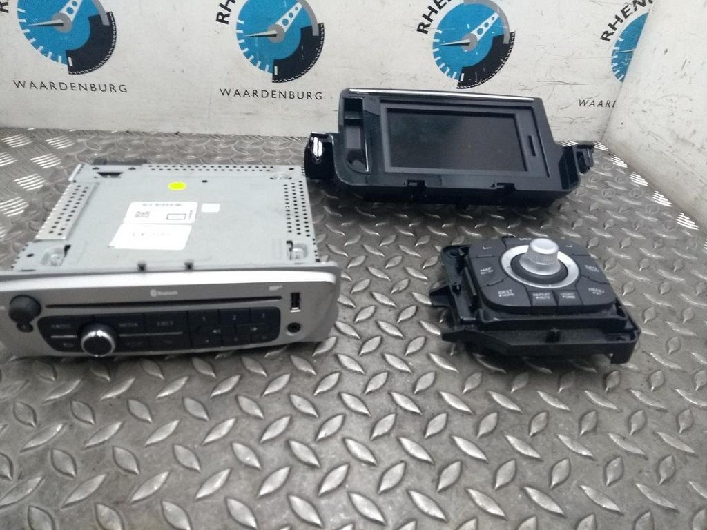 RENAULT MEGANE 1.5 dCi Bose NAVIGATIE 2012, Ophalen of Verzenden, Gebruikt, Stiba lid