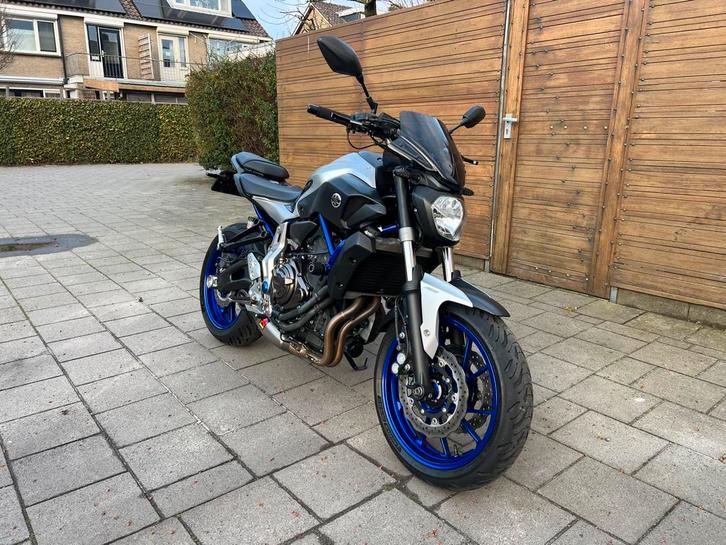 Yamaha MT07 ABS A2/vol vermogen met akrapovic!, Motoren, Motoren | Yamaha, Particulier, Naked bike, 12 t/m 35 kW, 2 cilinders